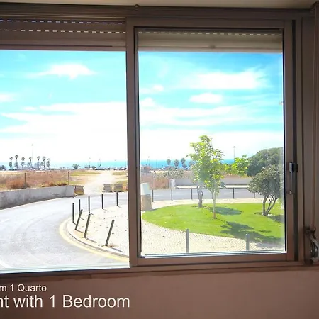 Akisol Carcavelos Beach アパート
